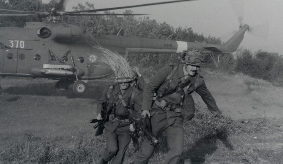 Srcem, olovkom i mikrofonom čuvali su rodnu grudu: U susret 22. decembru - Danu JNA 7