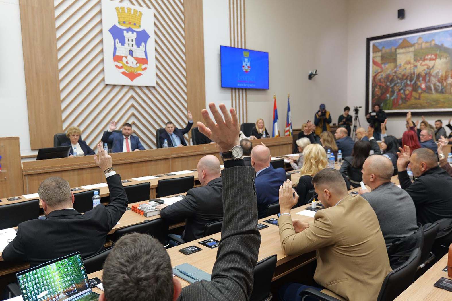 Odbijeni predlozi opozicije na sednici Skupštini Beograda 2