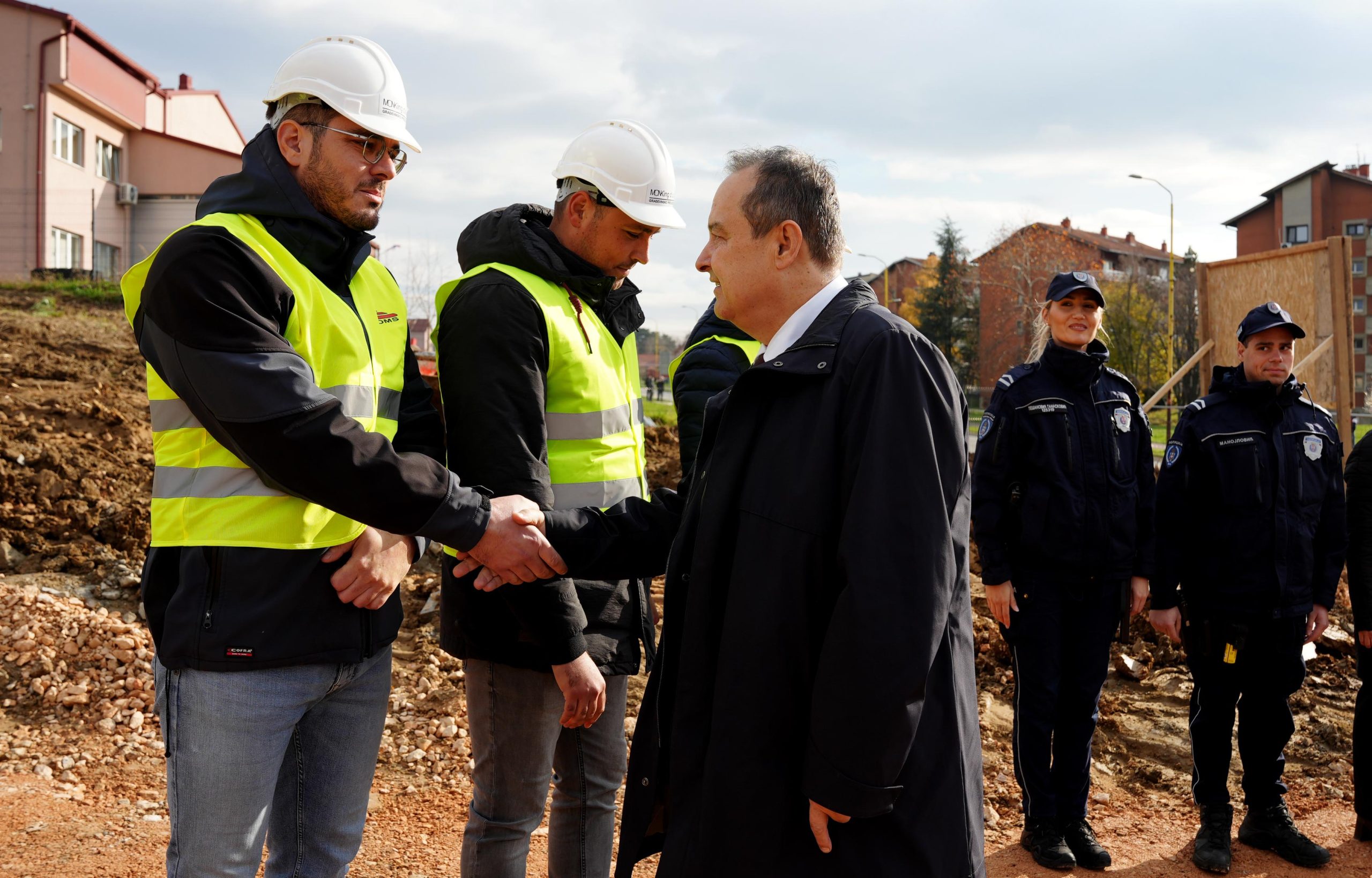 Dačić položio kamen temeljac buduće zgrade Policijske stanice Lazarevac (FOTO) 4