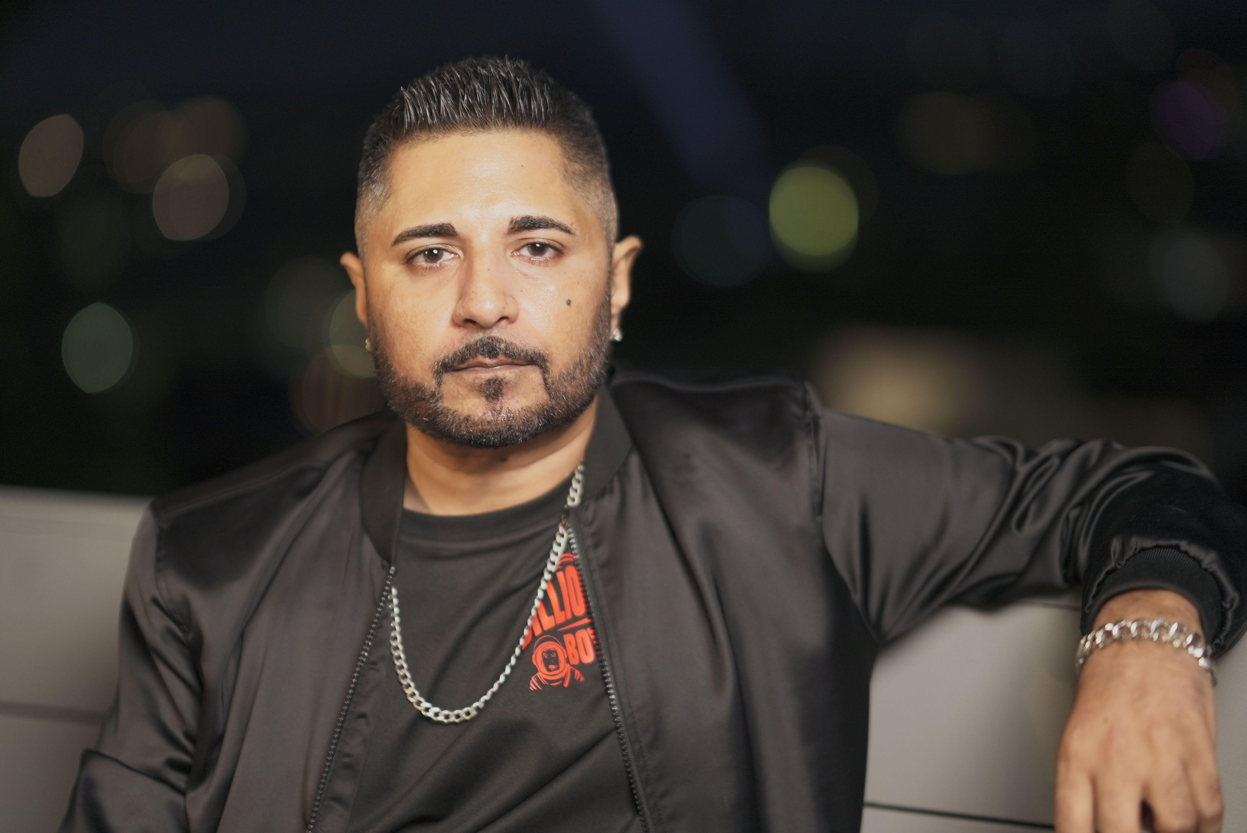 Džeš Negandi je studirao sa Sangom