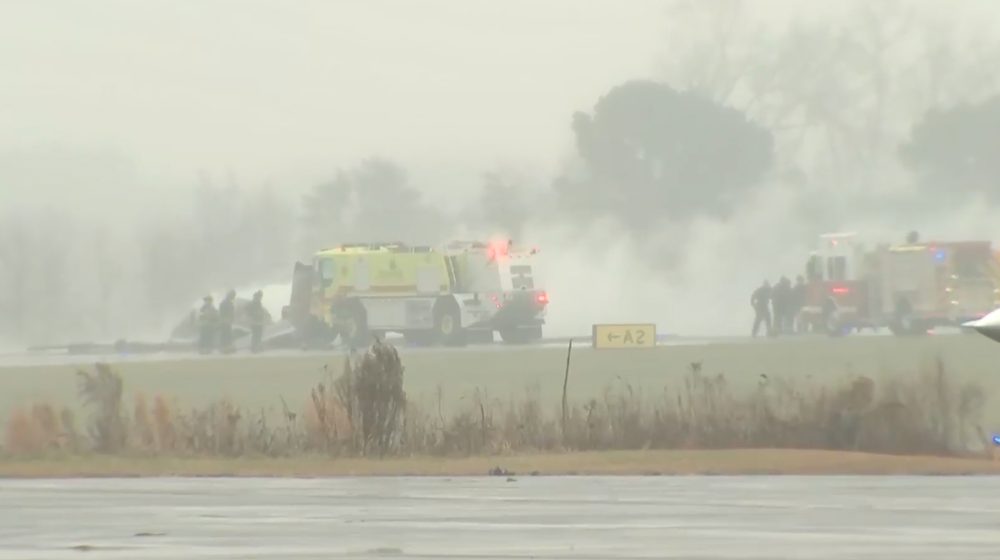 U udesu malog aviona u SAD sedam poginulih, uključujući vozača auto-trka Grega Bifla 8