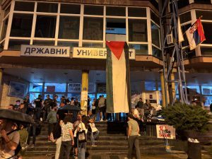 Državni univerzitet u Novom Pazaru (DUNP) objavio je da studenti u blokadi tog univerziteta nisu dozvolili nadležnoj univerzitetskoj službi da obavi prijem i skladištenje energenata i time doveli u pitanje grejnu sezonu.