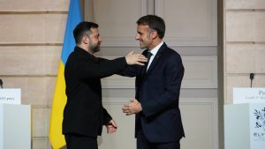 Volodimir Zelenski i Emanuel Makron