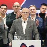 Fotografija kojom je SNS namerno ubola prst u oko javnosti 17