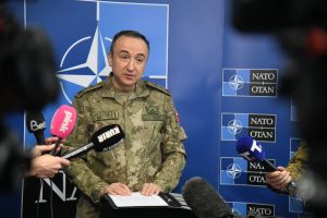 Komandant misije KFOR Ozkan Ulutaš izjavio je danas u Beogradu da je posvećenost NATO-a regionu Zapadnog Balkana snažna i postojana kao uvek, zato što je bezbednost regiona povezana sa bezbednošću Evrope i celog evroatlantskog područja.