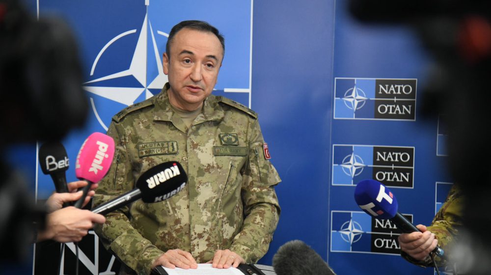 Komandant KFOR o situaciji na Kosovu: Krhki mir 9