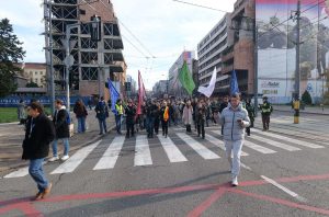 Studenti u blokadi beogradskih fakulteta pozvali su na skup 4. februara povodom početka suđenja odgovornima za slučaj Generalštaba.
"Ministar nije iznad zakona. Ne stajemo. Pratimo. Do kraja", naveli su studenti na Instagramu.

 

 