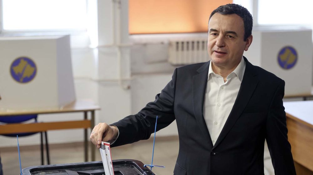 Kandidati za premijera Kosova pozvali glasače da glasaju 11