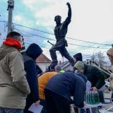 UŽIVO Studenti u akciji skupljanja potpisa za izbore: Odziv građana prevazišao očekivanja studenata, potpise dali i članovi SPS-a (FOTO/VIDEO) 12