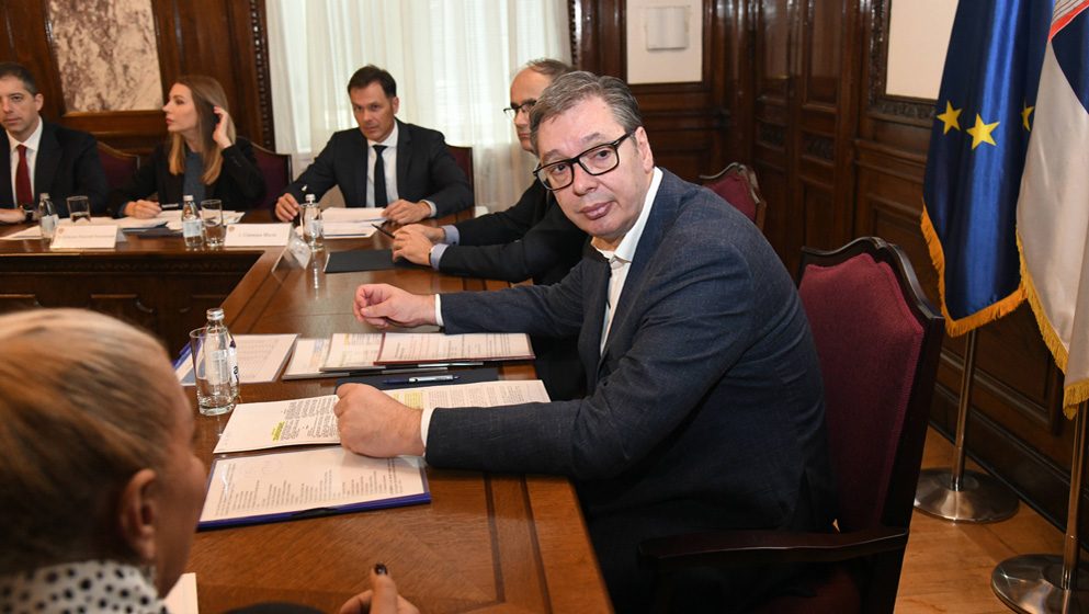 Vučić reagovao na hapšenje Milana Kneževića: Ponosim se našim drugarstvom 16