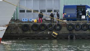 (VIDEO) U Švedskoj zaplenjen ruski teretni brod: Vlasnik pod sankcijama, optužen za prevoz oružja za rat protiv Ukrajine 25