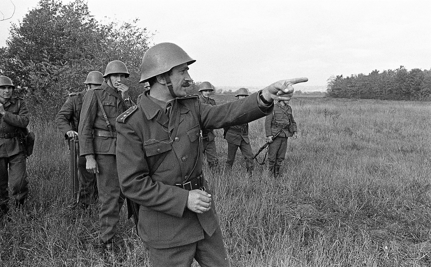 Srcem, olovkom i mikrofonom čuvali su rodnu grudu: U susret 22. decembru - Danu JNA 11