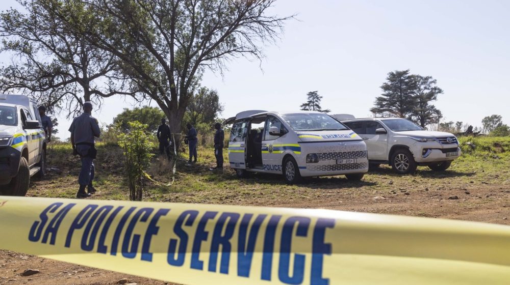 Potera u Jonahesburgu za napadačima koji su ubili devet osoba: Stiglu u dva vozila i pucali na goste kafane 12