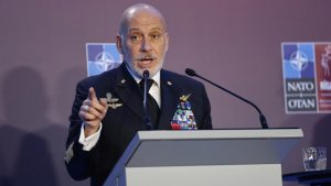 Šef vojnog komiteta Alijanse: NATO razmišlja o preventivnom udaru na Rusiju 6