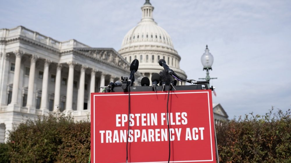 Objavljena nova serija Epstinovih dokumenata, Tramp se pominje više puta: "Naš predsednik deli našu ljubav prema mladim, zrelim devojkama" 9