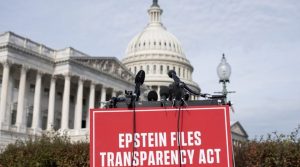 SAD objavile tri miliona dokumenata iz Epstinovih dosijea, uključujući preko 2.000 video snimaka i 180.000 fotografija 12