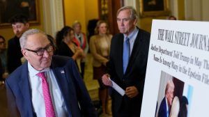 "Velika doza Klintona, upadljivo odustvo Trampa": Ministarstvo pravde SAD objavilo hiljade Epstinovih dokumenata, ali ne sve, zašto? 1