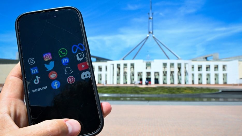 Počela primena mera u Australiji: Mlađima od 16 godina zabranjene društvene mreže