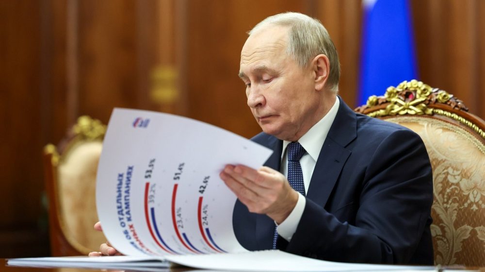 "Glupo je o tome razmišljati. Zar ne? Glupo i bez perspektive. Ali kako je prijatno": Ruski pisac o Putinu za Moskovski tajms 11