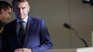 Makron: Odlučio sam da opremim Francusku novim nosačem aviona 15