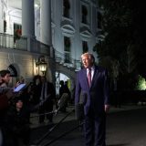 Da li će Tramp ostati bez božićnog poklona kojem se nada? 7