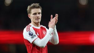 Fudbaleri Arsenala pobedili su na svom terenu u Londonu Brajton 2:1, u utakmici 18. kola Premijer lige.