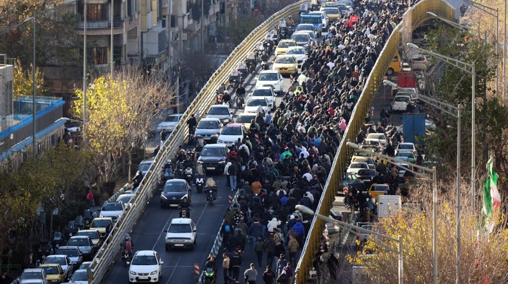 Nakon protesta zboga rekordnog pada valute: Iran imenovao novog guvernera Centralne banke 8