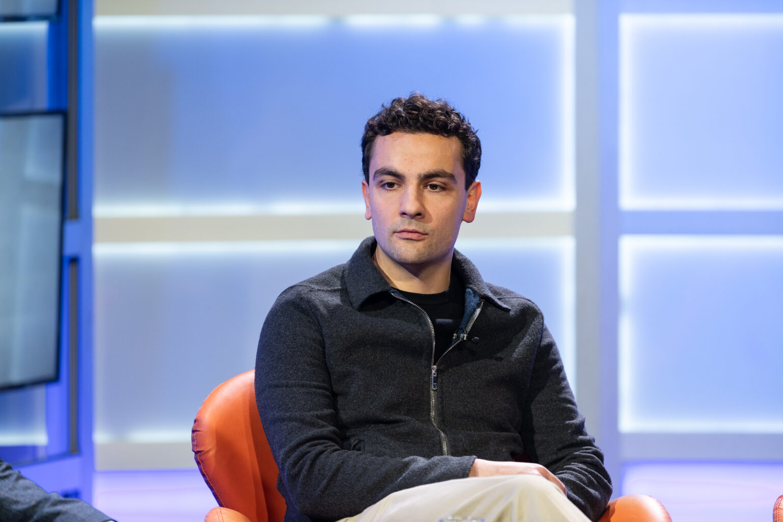 Gosti „Utiska nedelje“: Sistem koji hoće da vlada neograničeno, cenzuriše i marganilazuje umetnost, nacionalne manjine i obrazovanje 2 Gosti „Utiska nedelje“: Sistem koji hoće da vlada neograničeno, cenzuriše i marganilazuje umetnost, nacionalne manjine i obrazovanje 2