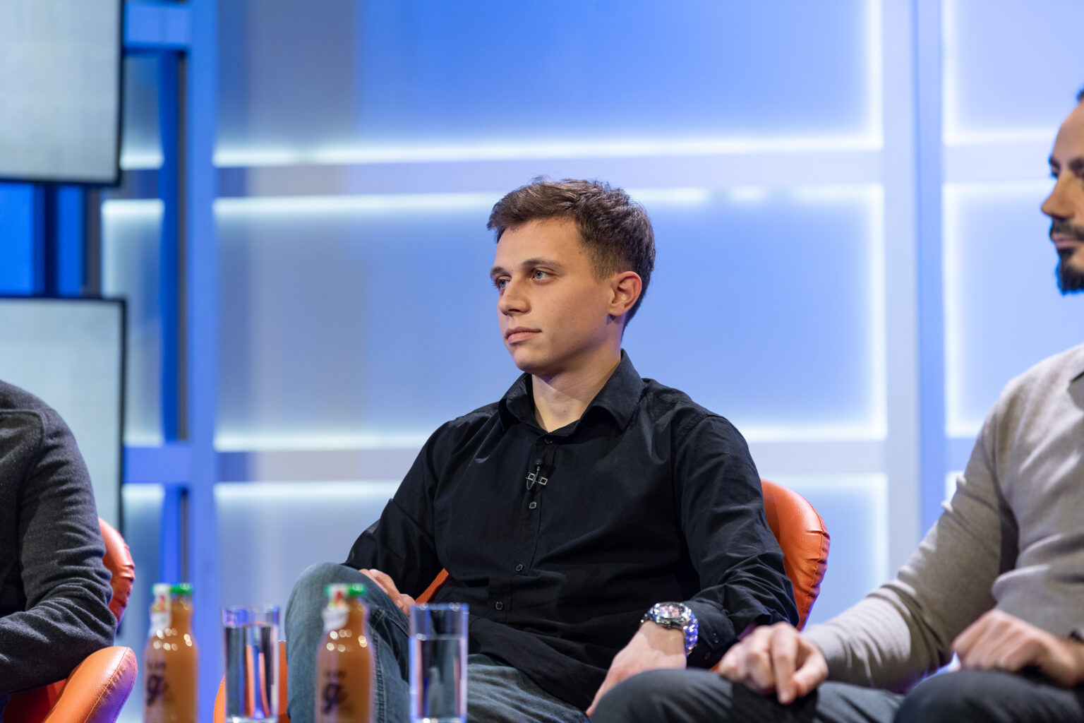 Gosti „Utiska nedelje“: Sistem koji hoće da vlada neograničeno, cenzuriše i marganilazuje umetnost, nacionalne manjine i obrazovanje 5 Gosti „Utiska nedelje“: Sistem koji hoće da vlada neograničeno, cenzuriše i marganilazuje umetnost, nacionalne manjine i obrazovanje 5