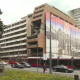 Razočaran što na tom mestu neće nići Trampov toranj, Vučić uklonio pano sa Generalštaba 9