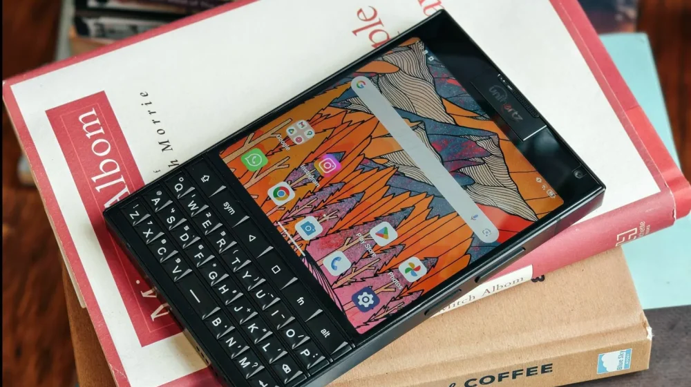 Unihertz Titan 2 je omaž Blekberi telefonima 18