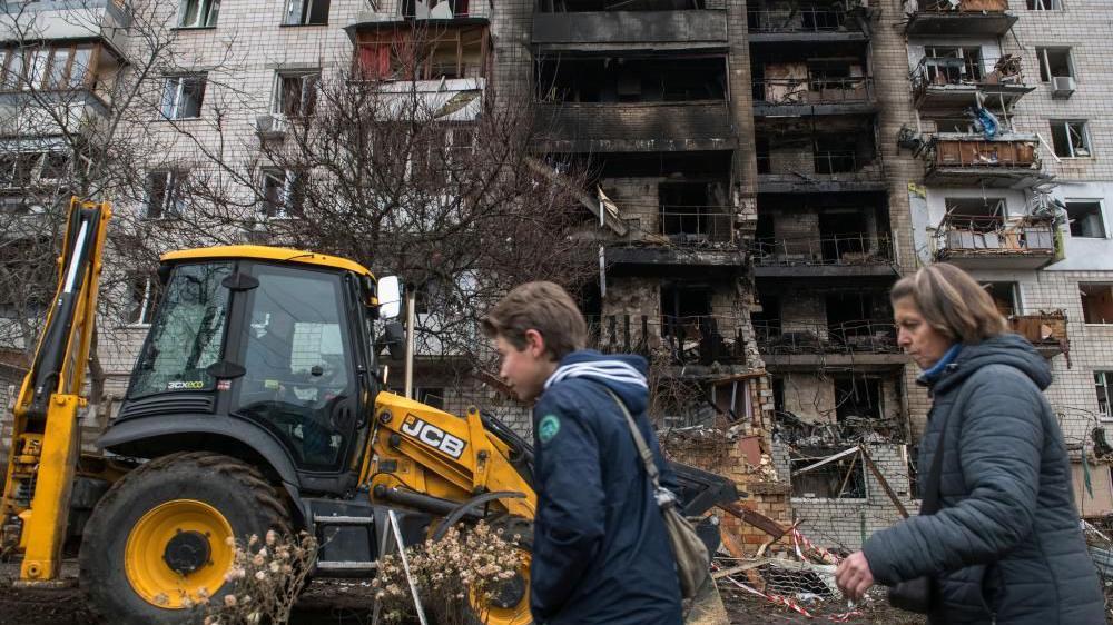Kraj rata u Ukrajini zavisi od ruske spremnosti: zvaničnici Vašingtona i Kijeva 1 zgrada uništena u bombardovanju