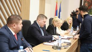 Odbijeni predlozi opozicije na sednici Skupštini Beograda 40