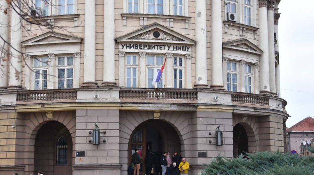 U Nišu organizovana prva Biciklada, studenti poručili da će pobediti 1