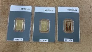 Carinici sprečili šverc srebrnjaka i zlatnih pločica 1