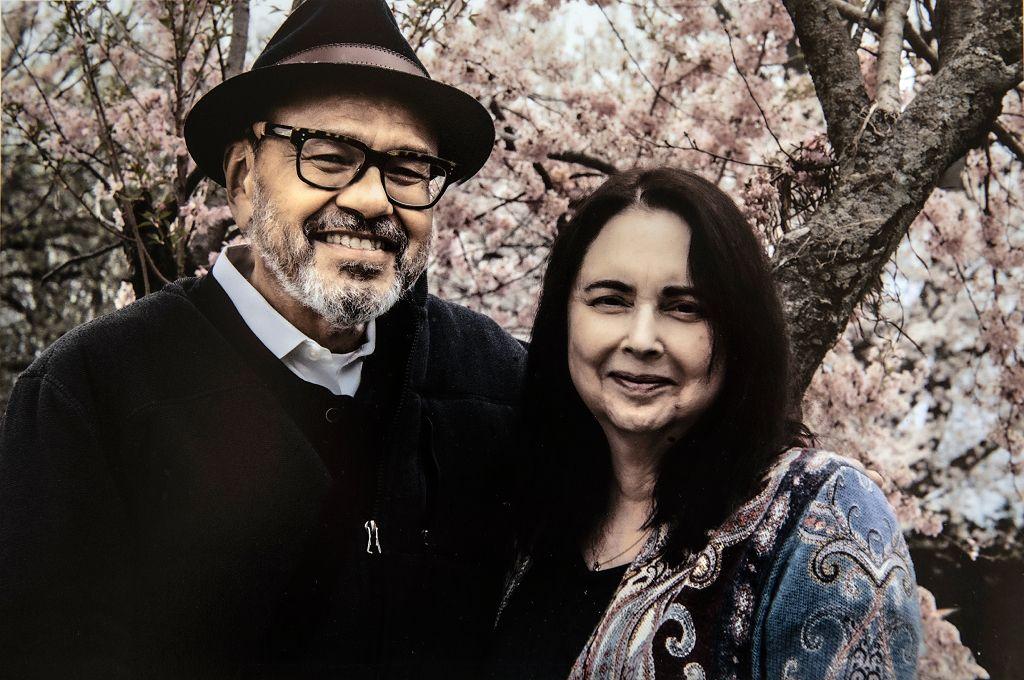 Migrantsko dete preživelo pakao i postalo jedan od najuspešnijih advokata u Americi 7 Antonio sa suprugom Ketrin, muškarac i žena se osmehuju u kameru