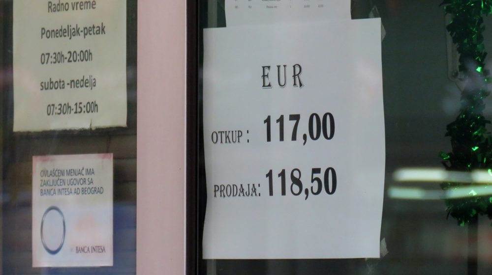 NBS ukinula proviziju menjačnicama, neće biti prodajnog kursa od 120 dinara za evro 1