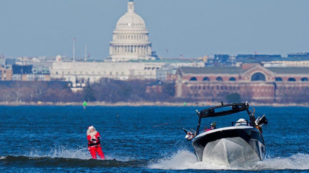 Deda Mraz na vodi, molitve i selfiji: Katolički vernici dočekali Božić širom sveta 10