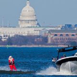 Deda Mraz na vodi, molitve i selfiji: Katolički vernici dočekali Božić širom sveta 7