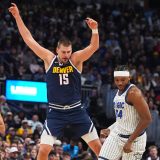 Krunisan je "novi kralj": Nikola Jokić ponovo ispisao istoriju NBA lige (VIDEO) 16
