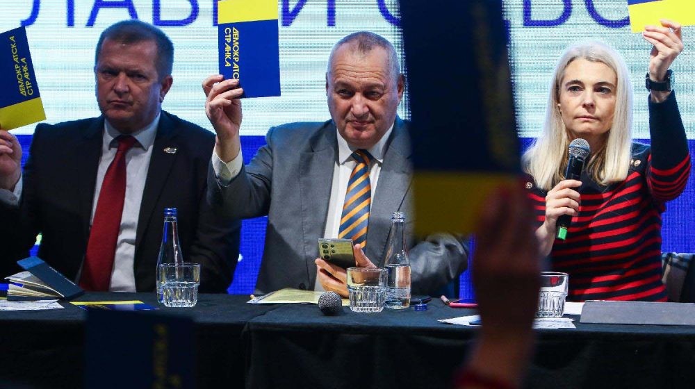 DS: Razgovaraćemo o uvođenju personalnih sankcija odgovornima za represiju sa misijom EU 1