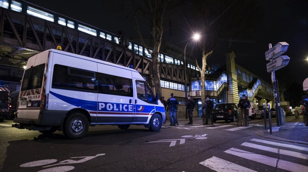 Tri žene izbodene nožem na tri različite metro stanice u Parizu, napadač priveden 9