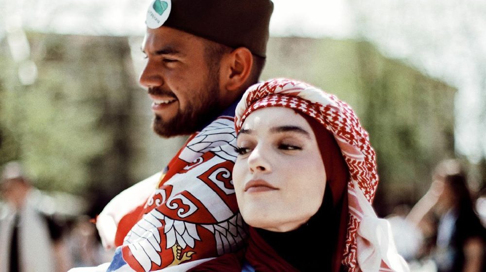 'Kobre' u odbrani u Novom Sadu, studenti Savo i Nadija: Najbolje fotografije u Srbiji za 2025. 5