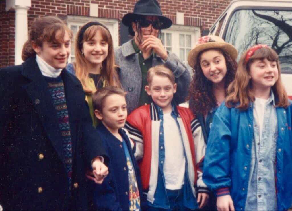 Vulf Saba i deca iz Sam u kući sa Majklom Džeksonom