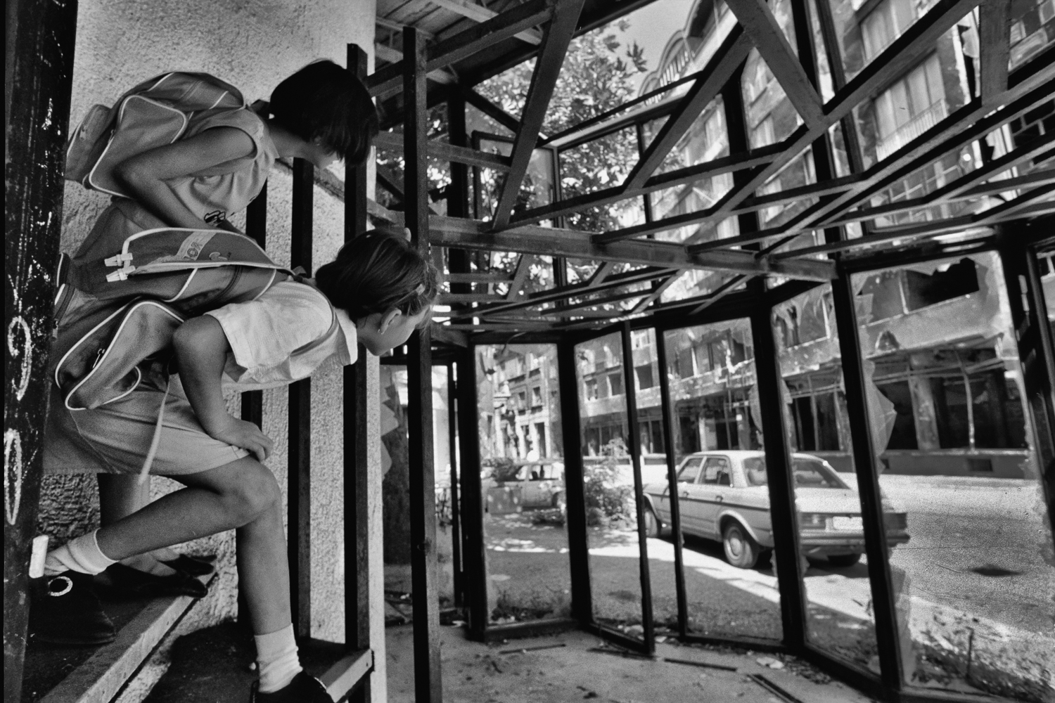 Izložba fotografija “SARAJEVO 1992-1996 / NAJDUŽA OPSADA” italijanskog fotoreportera Maria Boče u M90 - Muzeju devedesetih 3