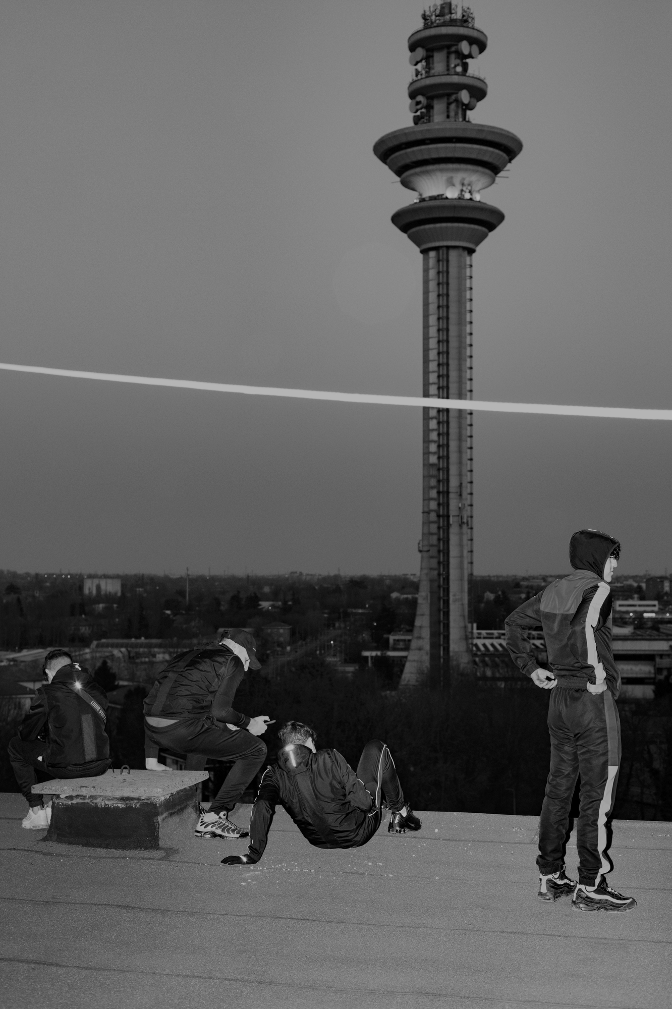 Sirov, iskren i brutalan: Milano koji do sada niste videli na izložbi fotografija italijanskog umetnika u Beogradu 1