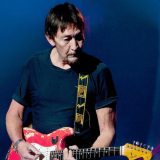 Preminuo pevač Kris Ria 9