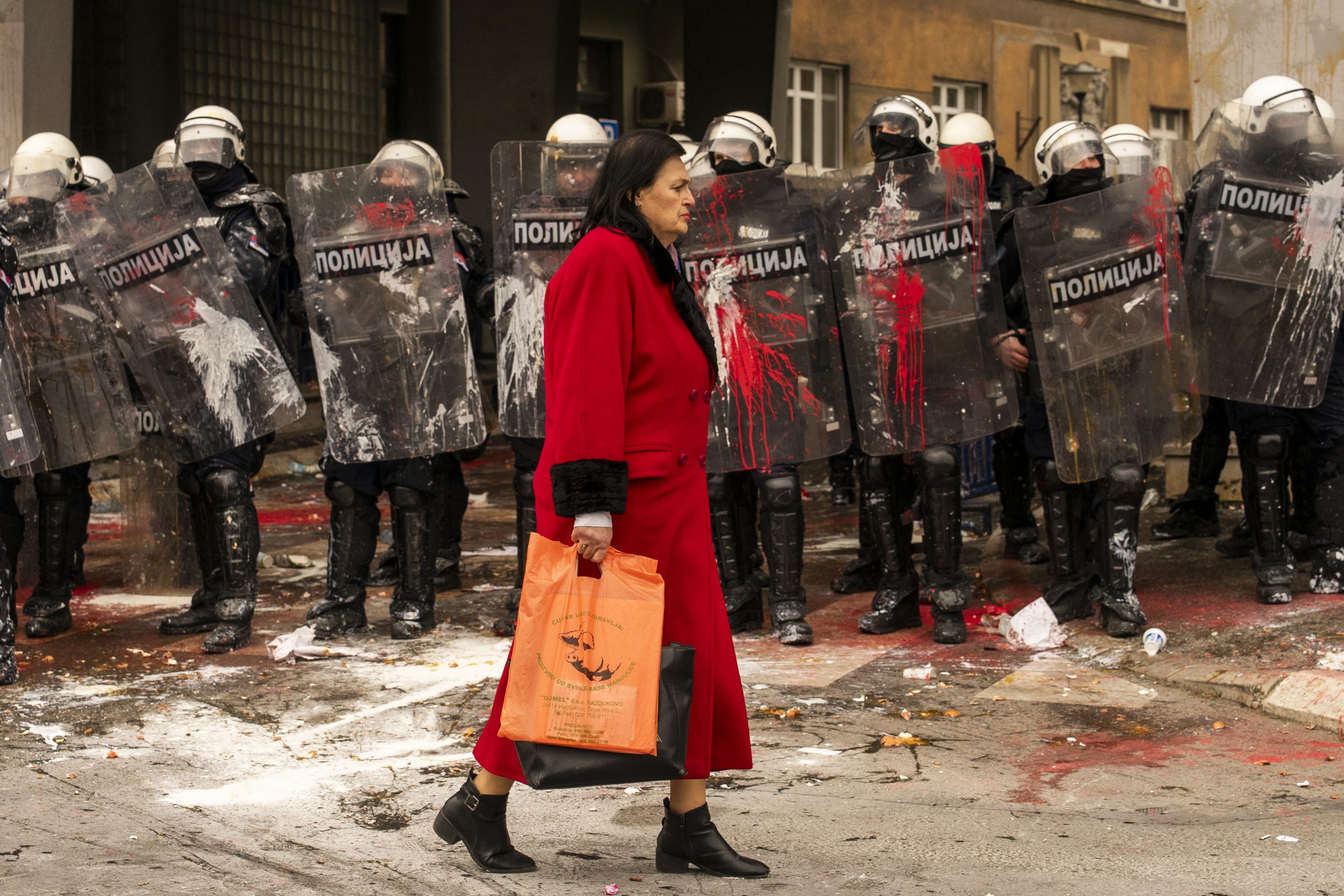 Andrej Hložan autor fotografije godine u Srbiji: "Dok sam objektivom tražio pištolj mislio sam - neće valjda mene" 3