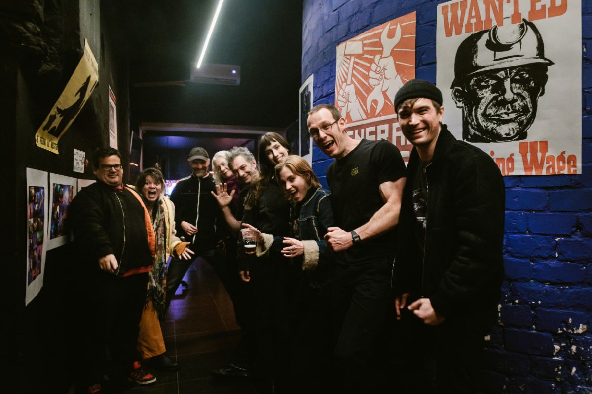 Gerilski poduhvat u znaku otpora, solidarnosti, pravde, Mila Raua, Miloša Lolića, studenata, publike: U CZKD tribinom i toplim obrokom završen 59. Ne:Bitef 6