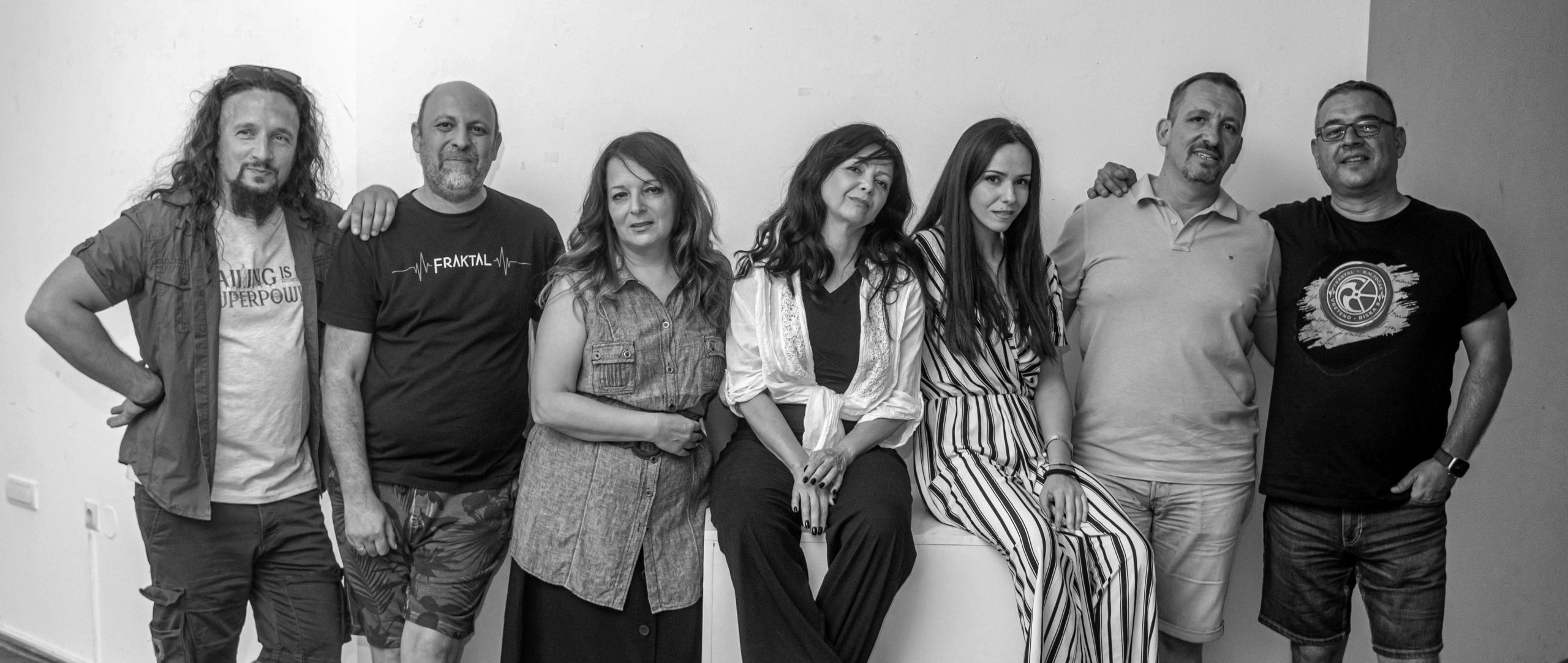 „Tragovima sreće”: Energična himna, novi singl benda „Fraktal” 2